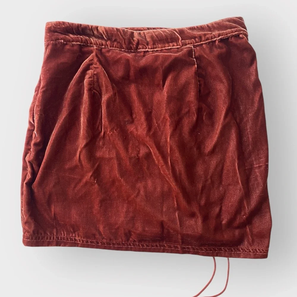 NWT Free People X REVOLVE Vivienne Velvet Mini Skirt | Size 4 - Picture 3 of 5